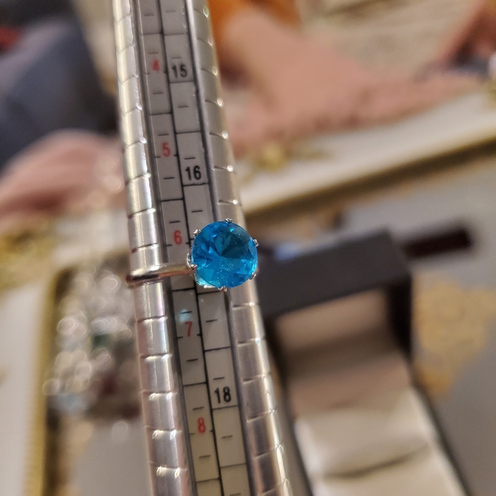 1.2 Carat AAA cubic zirconia crystal ring - Picture 6 of 6